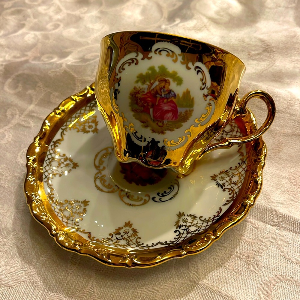 Rare WALDERSHOF  Bavaria 24 Kt  gold Tea Cup & Saucer